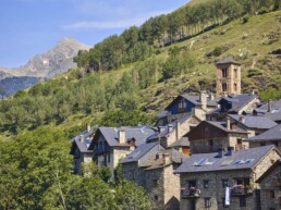 guils de cerdanya 3 scaled uai Compra y venta de casas y pisos La Cerdanya